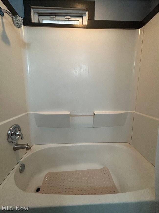 Building Photo - 3448 E 69th St