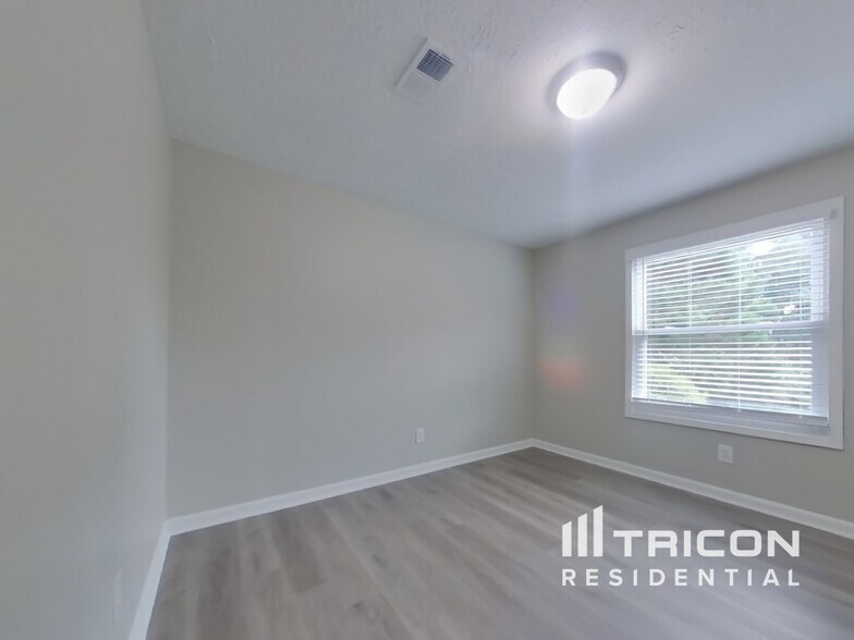 Building Photo - 337 Knollwood Ln
