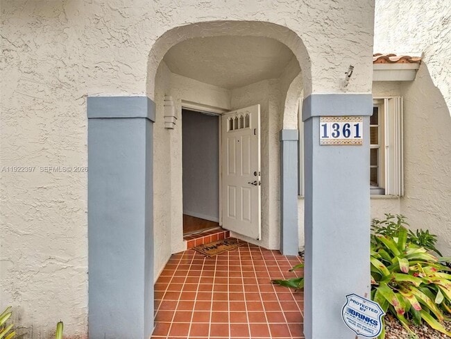 Building Photo - 1361 Cottonwood Cir