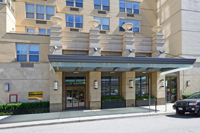 Building Photo - 88 Morgan St