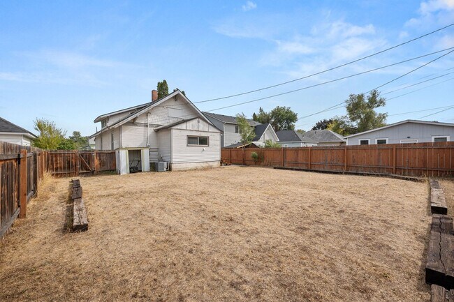 Building Photo - 4917 N Smith St