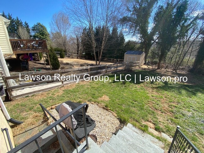 Building Photo - Cozy Raleigh Court Ranch with Partially Finished Basement