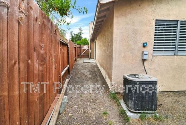 Building Photo - 2836 Fox Creek Ct