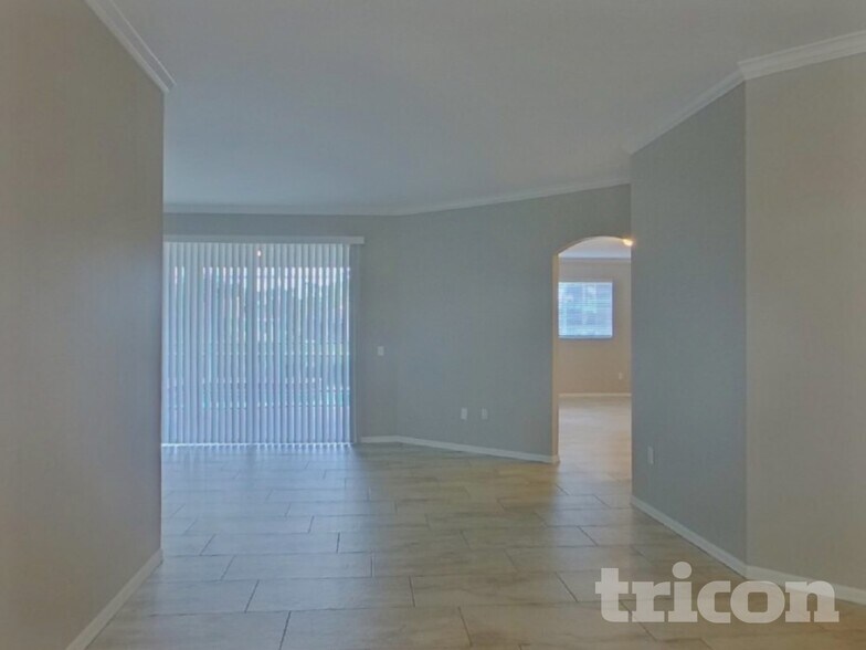 Building Photo - 6421 Fox Grape Ln