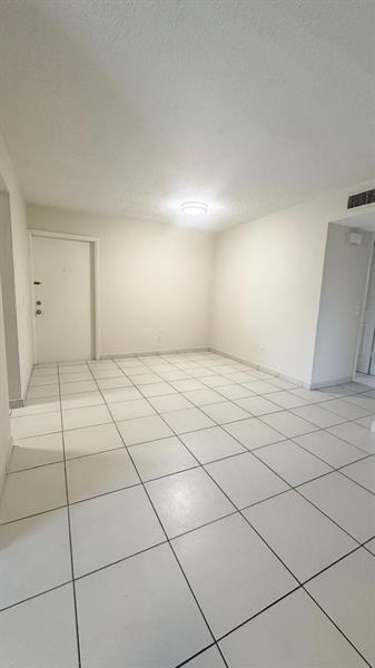 Building Photo - 2491 SW 82nd Ave