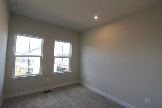 Building Photo - 3663 Ponton Rd