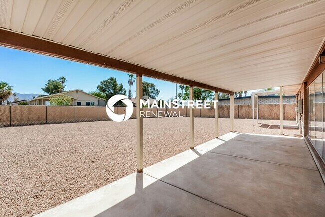 Building Photo - 3 Bedroom Pet-Friendly Home in TUCSON, AZ with Main Street Renewal