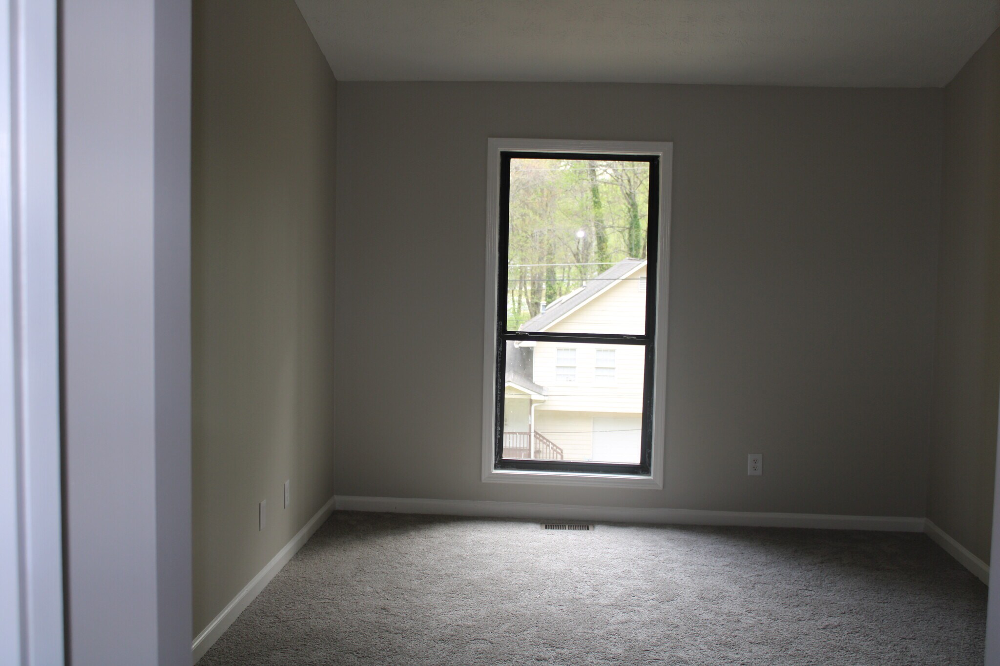 Building Photo - 1386 Williamsburg Ln