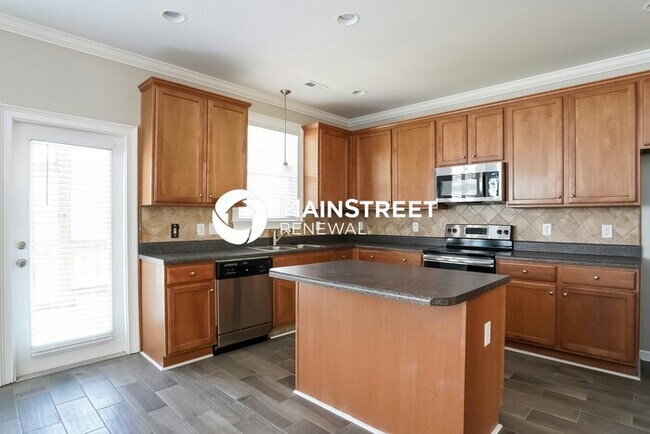 Building Photo - 4 Bedroom Pet-Friendly Home in Wake Forest...