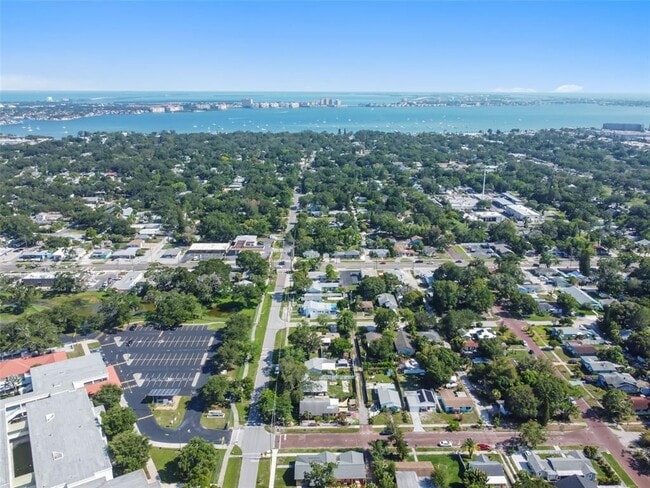 Building Photo - 1925 52nd St S