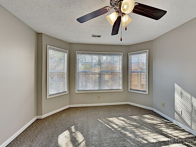 Building Photo - 4242 Tenneyson Lane Austell GA