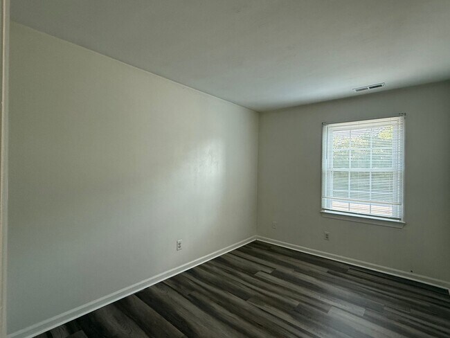 Building Photo - 1118 Hillock Crossing