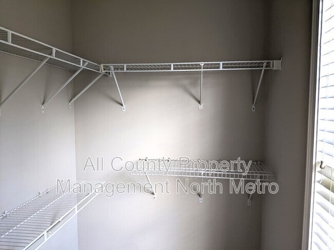 Building Photo - 1207 Waters Edge Trail