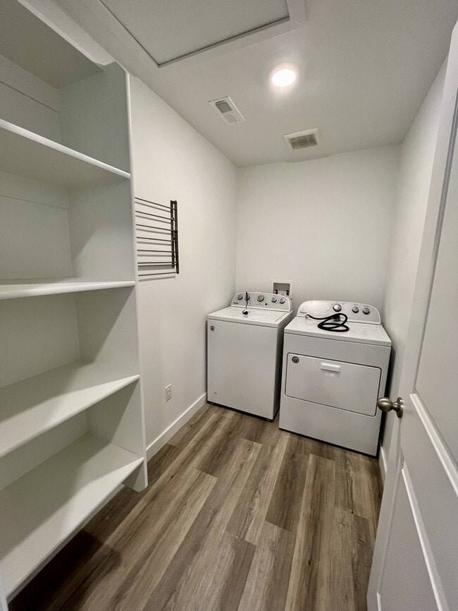 Building Photo - 8715 W Addie Dr