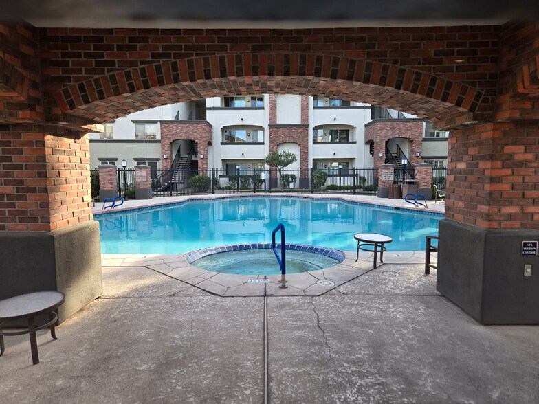 Building Photo - 3302 N 7th St