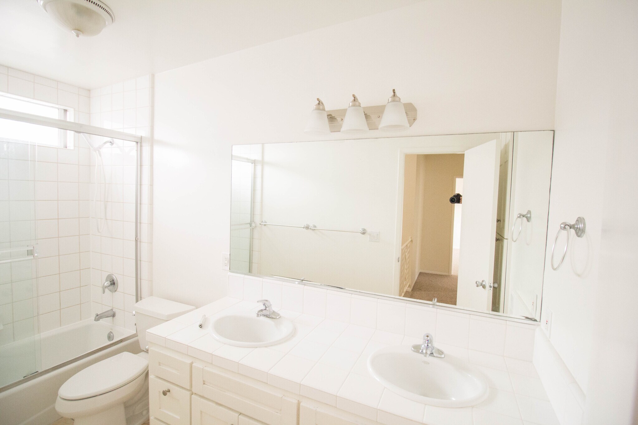 Full Bathroom - 2224 Curtis Ave
