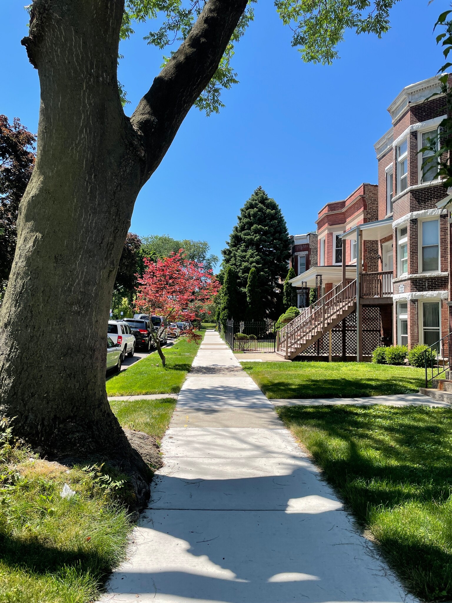 Quiet street - 3634 S Hamilton Ave