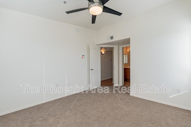 Building Photo - 2401 E Rio Salado Pkwy