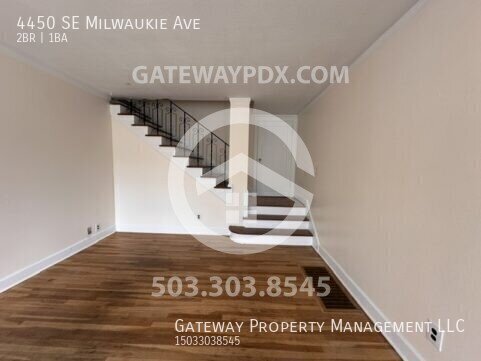Building Photo - 4450 SE Milwaukie Ave