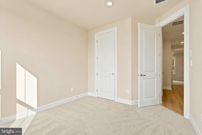 Building Photo - 11152 Lanier Farm Lp