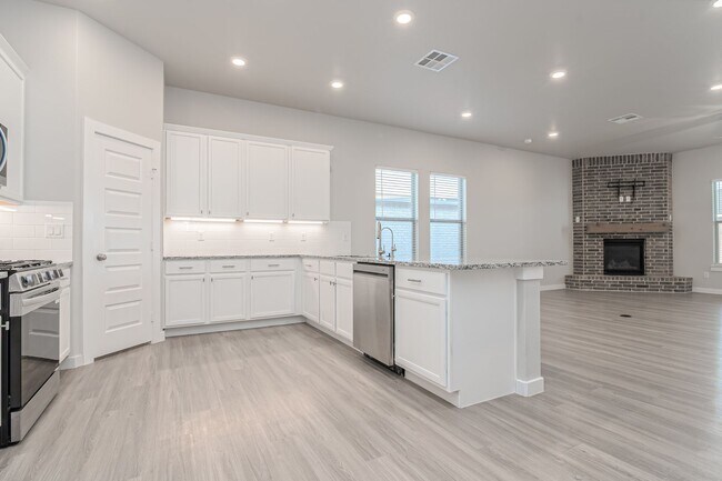 Building Photo - 2721 Longfellow Rd