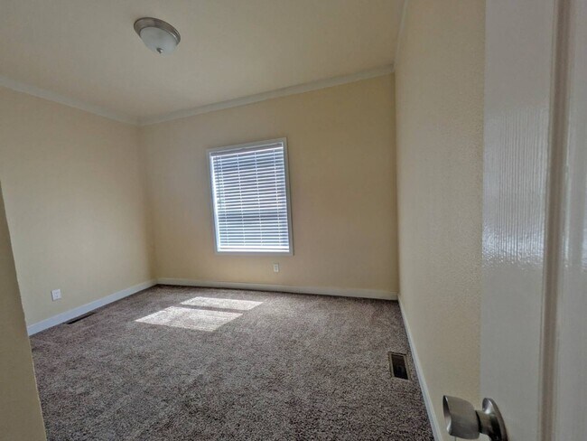 Building Photo - 6656 Pentz Rd