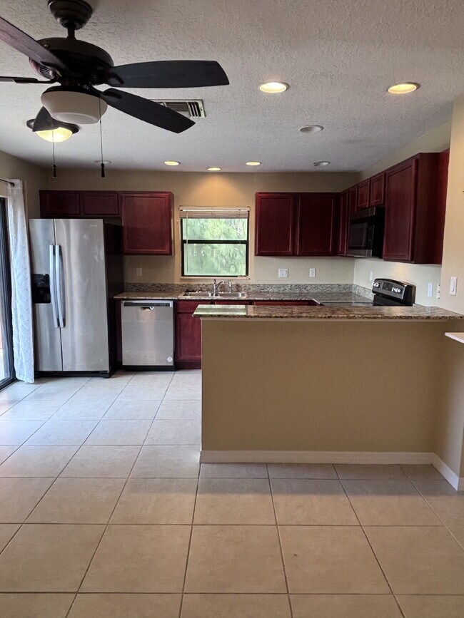 Building Photo - 54A Piney Branch Way Patio Townhome