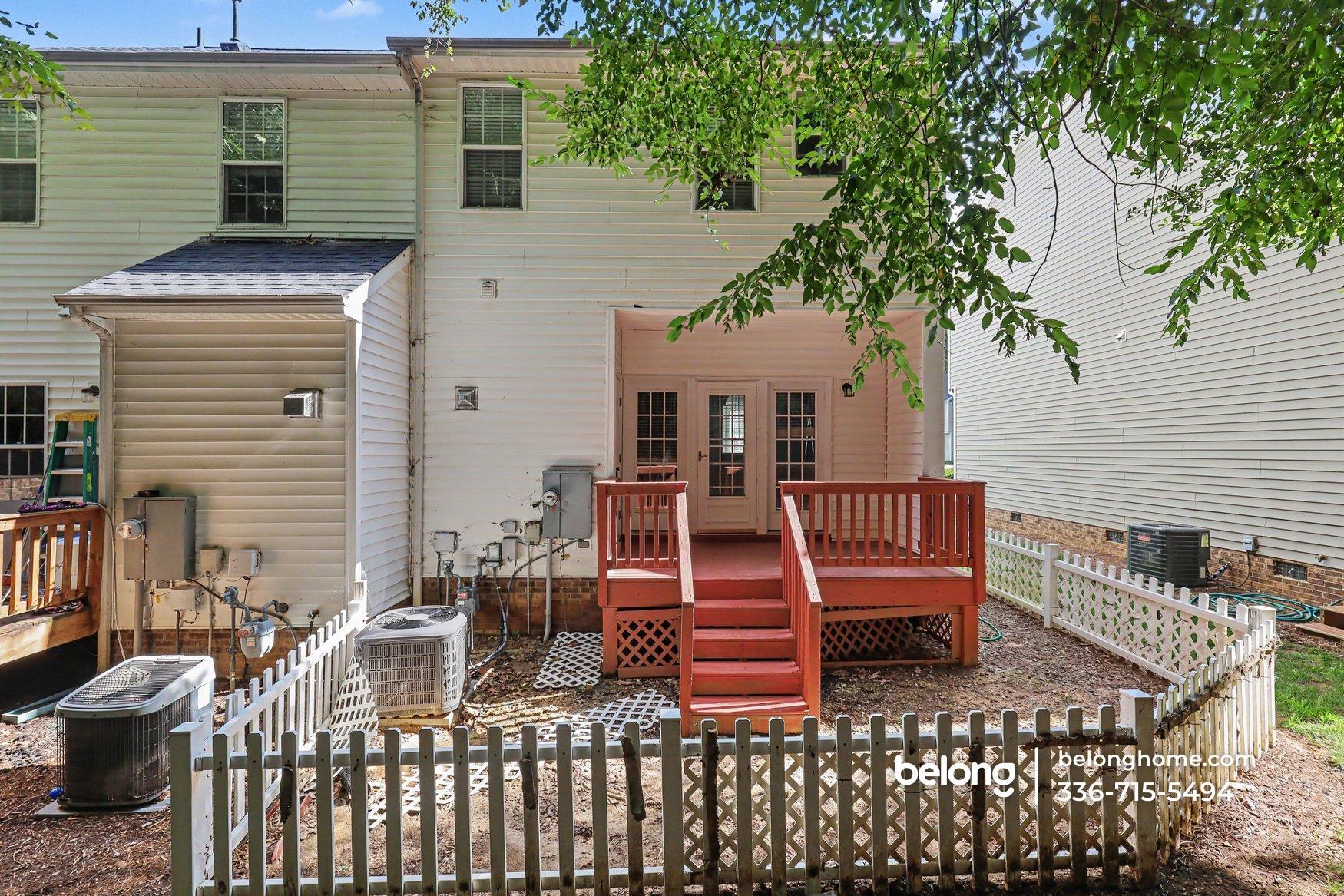 Building Photo - 2210 Trailwood Valley Cir