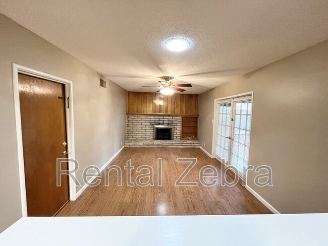 Building Photo - 2661 Hoover Ct