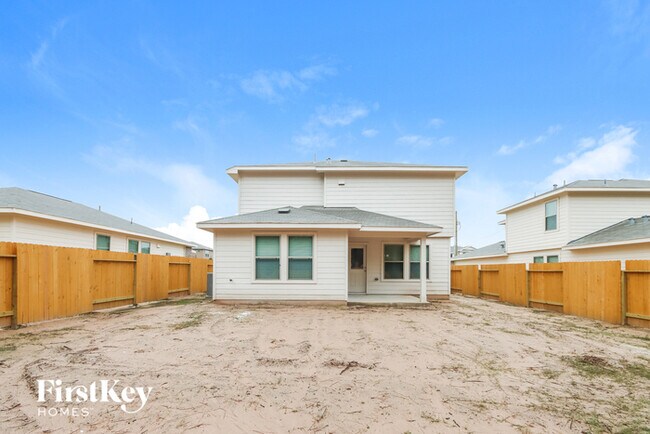 Building Photo - 25597 Roy Rogers Rd
