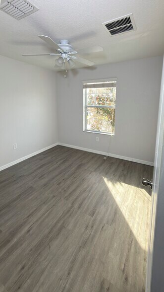 Building Photo - 4046 Mountain Chestnut Way