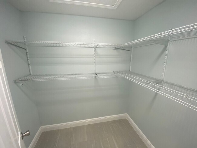 Building Photo - Beautiful, Newer Constructed, Unfurnished, Family Friendly, ANNUAL LEASE In Summerfield