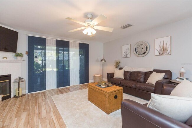 Building Photo - 14123 Trouville Dr