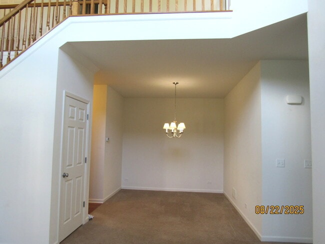 Building Photo - 410 S Jade Ln