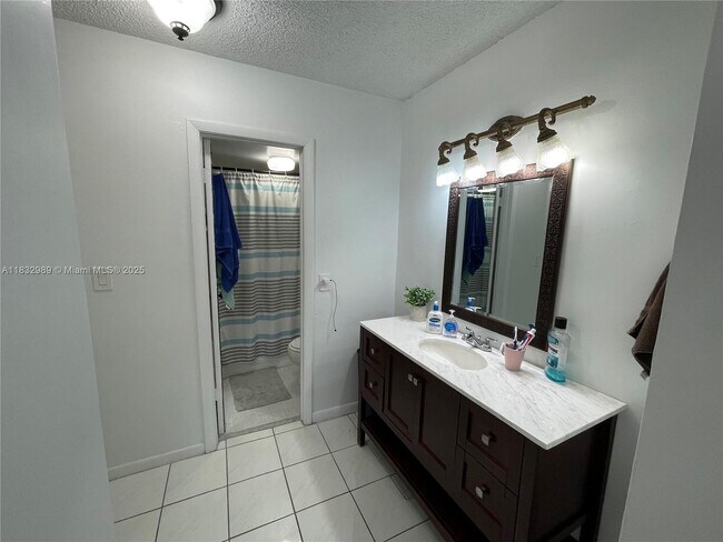 Building Photo - 6861 SW 147th Ave