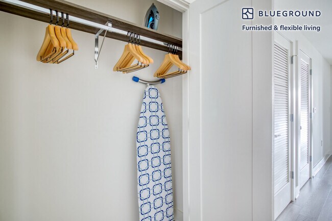 Building Photo - 2009 8th St NW