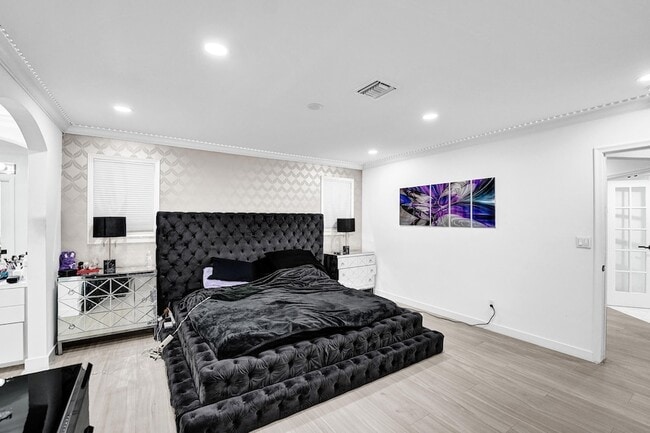 Building Photo - 3681 N 54th Ave