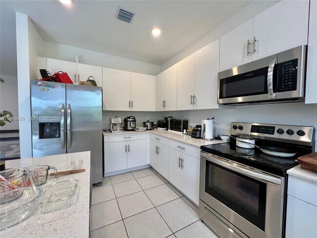 Building Photo - 13371 SW 287th St