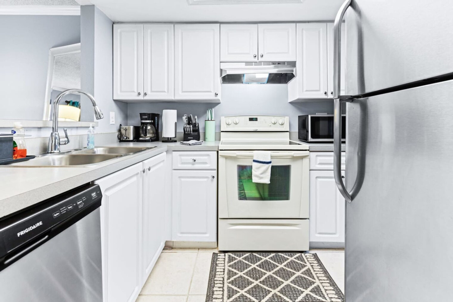 Building Photo - 4531 SW 44th Ln