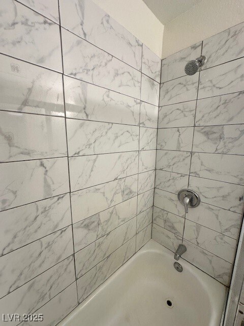 Building Photo - 2121 Oceanus Ln