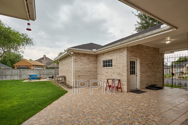 Building Photo - 1309 Summerfield Ln