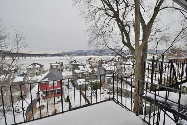 Building Photo - 51 Leroy Pl