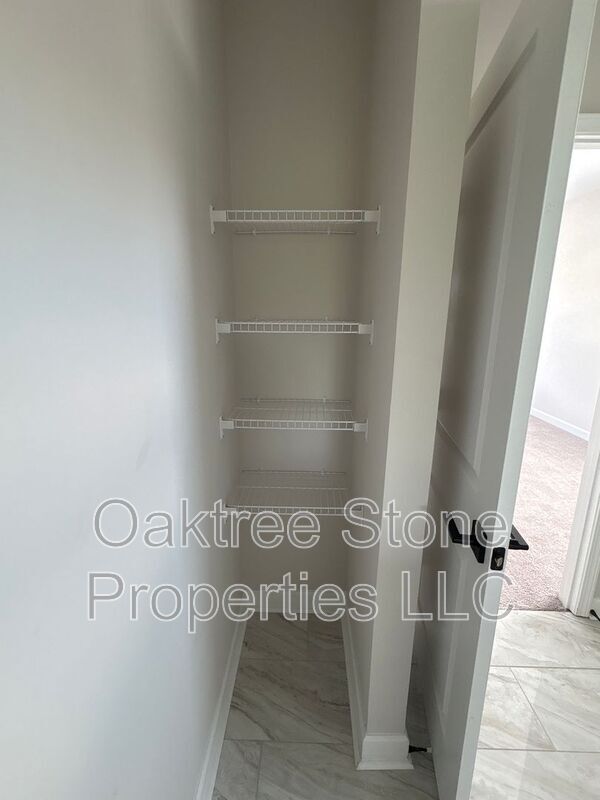 Building Photo - 2591 Ocean Dr NW
