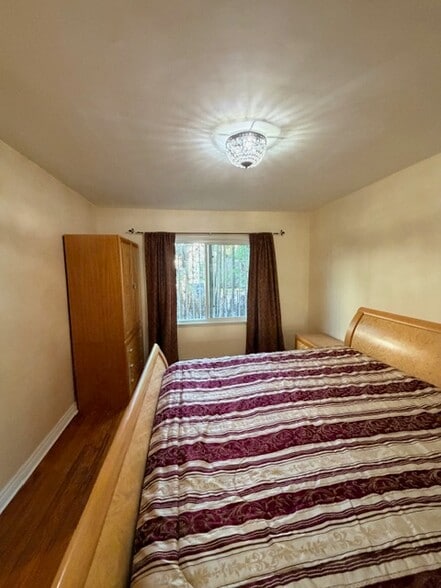 Building Photo - 1444 N Fuller Ave Unit B