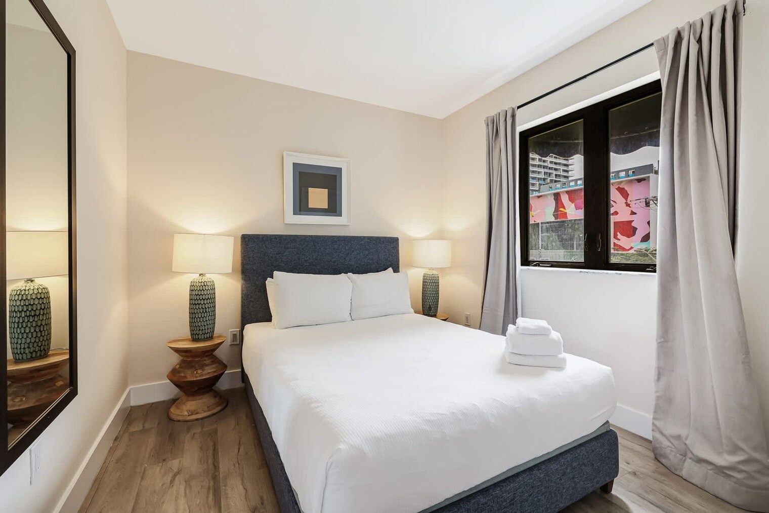 Building Photo - 3031 NE 4th Ave