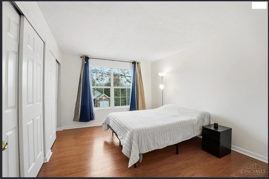 Building Photo - 3029 Stratford Ct