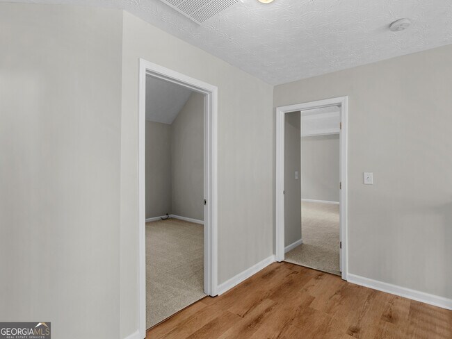 Building Photo - 230 Millstone Dr