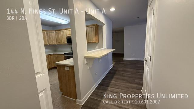 Building Photo - 144 N Hines St