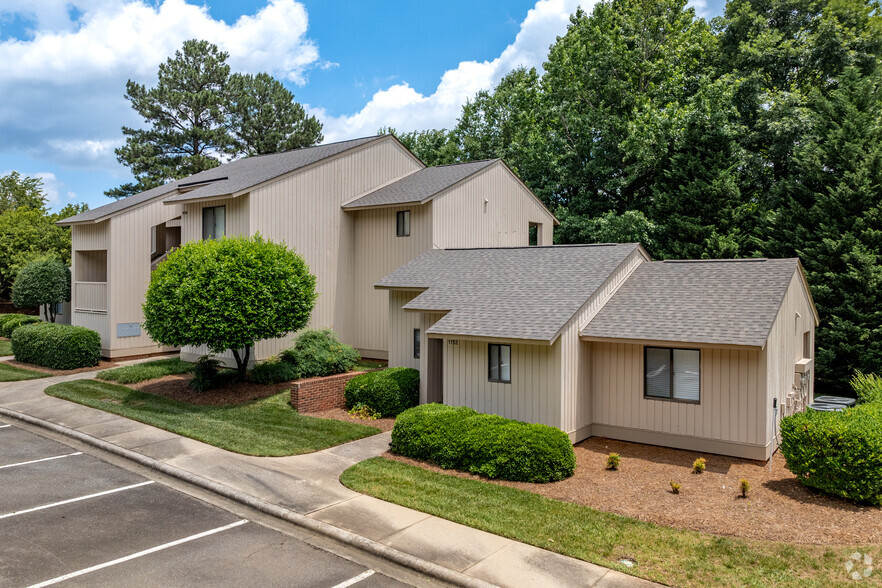 Peachtree Place - Peachtree Place Apartments