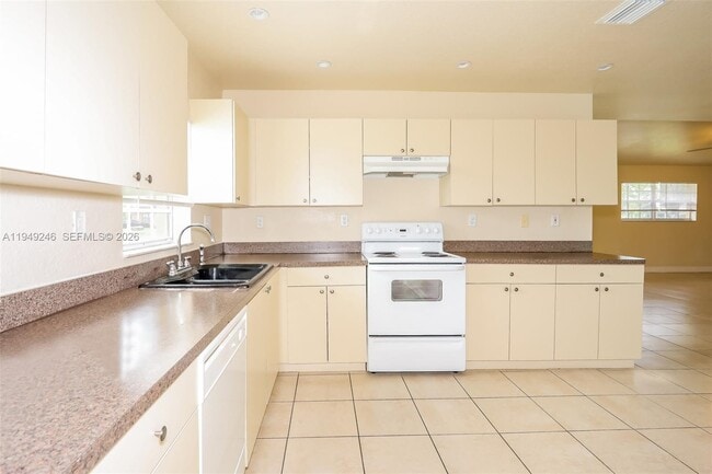 Building Photo - 4970 NW 12th St